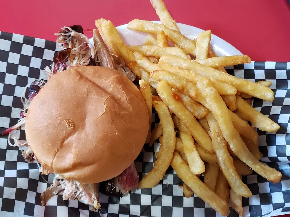 Small BBQ Pulled Pork and Fries